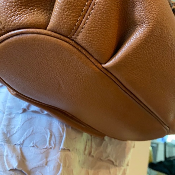 ***SALE*** MICHAEL KORS tote bag - Picture 5 of 6